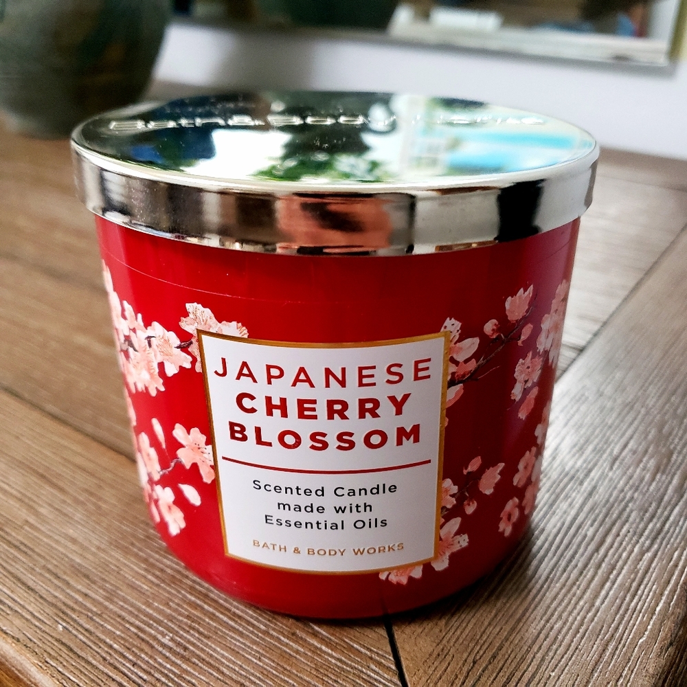 NWT Bath Body Works Japanese Cherry Blossom 3 wick candle Christmas gift home